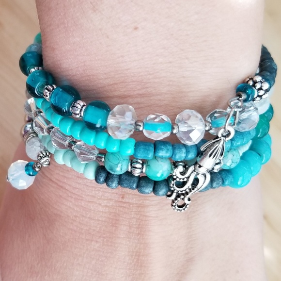 Beaded Memory Wire Bracelet with Charm - Picture 3 of 3